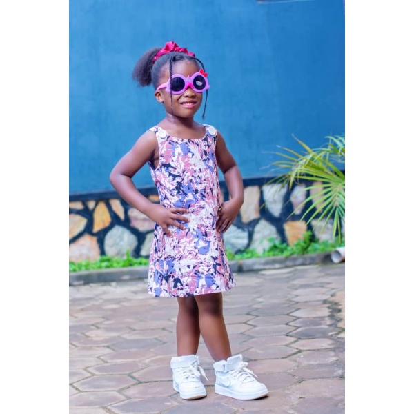 Enchanting Blooms: Sleeveless Delight – Casual Dress for Trendsetting Girls